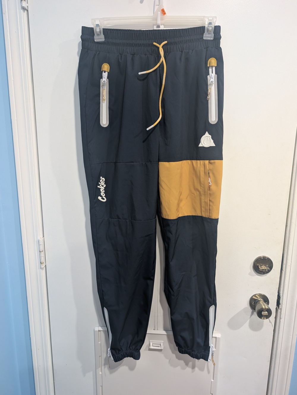 Cookies Men's Contraband Windpants Joggers Navy/Yellow Size Medium